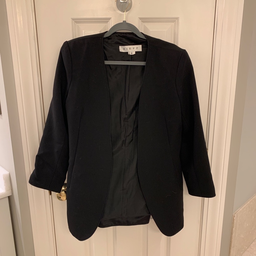 Bieff women’s black blazer 8